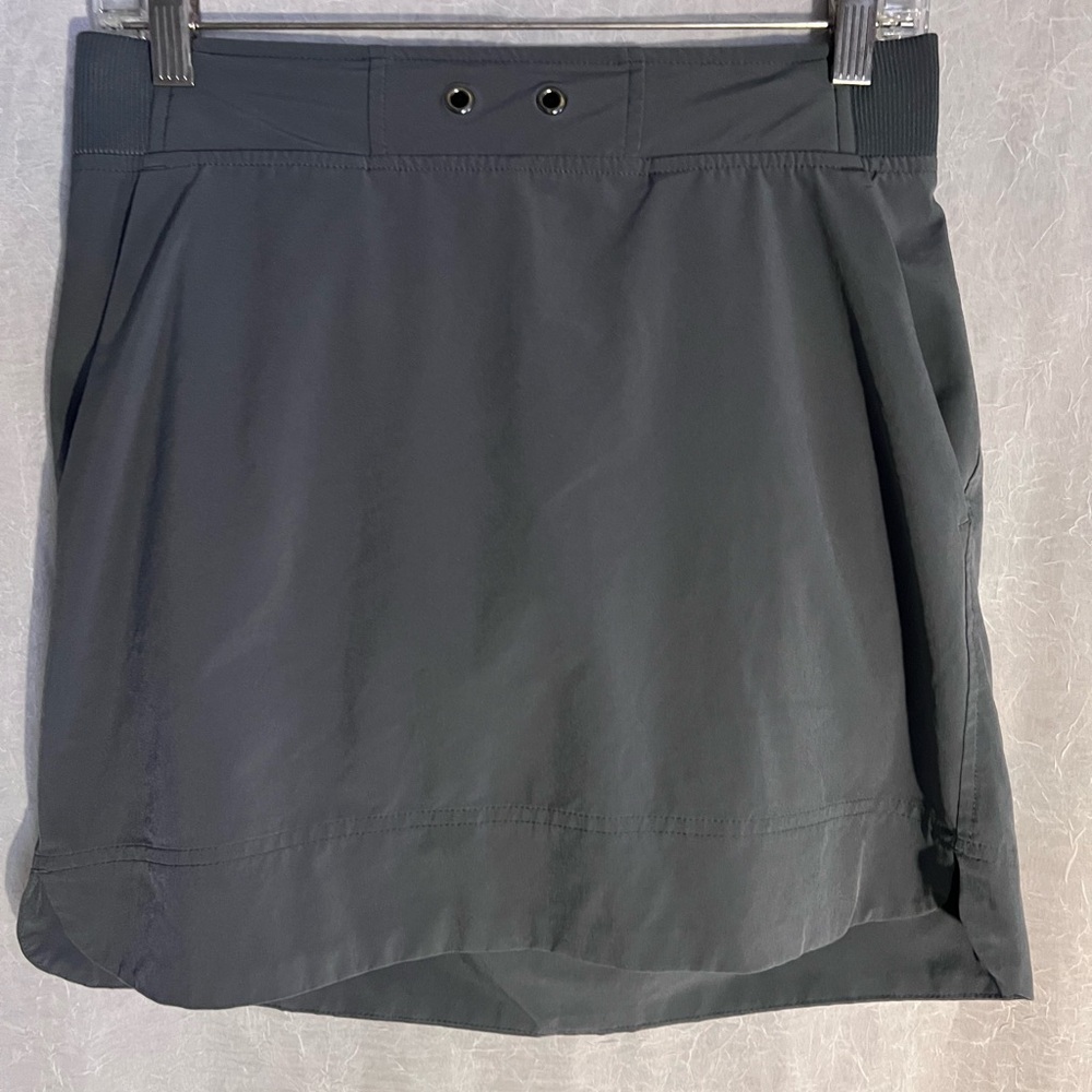Gray skort